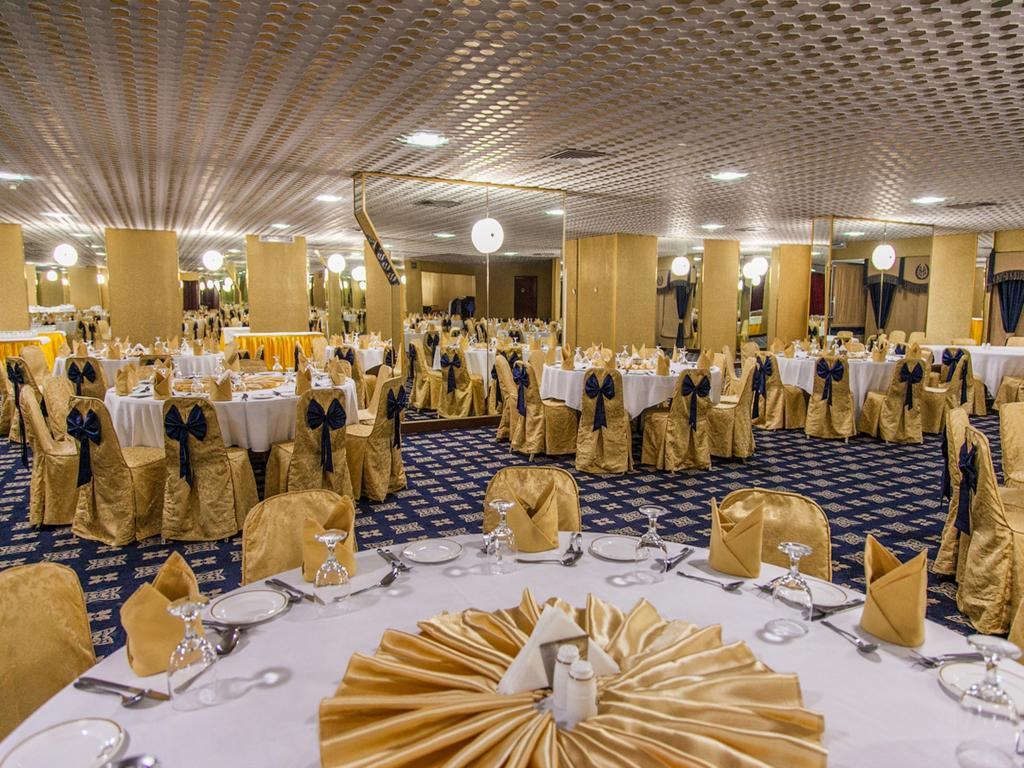 Sharjah Carlton Hotel Buitenkant foto