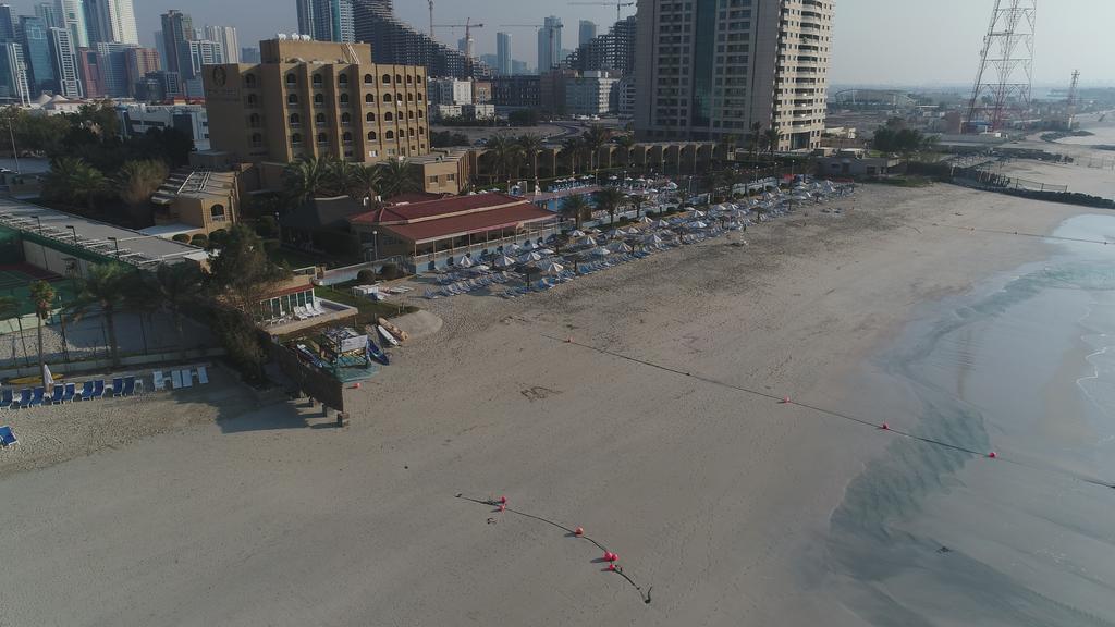 Sharjah Carlton Hotel Buitenkant foto